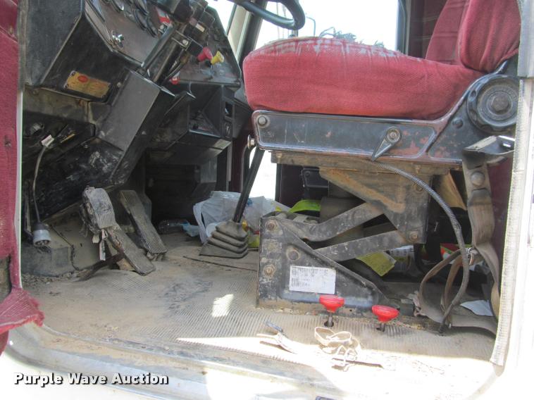 image for item DA1003 1994 Peterbilt 378 dump truck