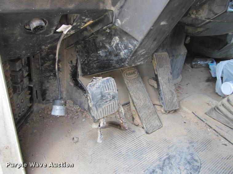 image for item DA1003 1994 Peterbilt 378 dump truck