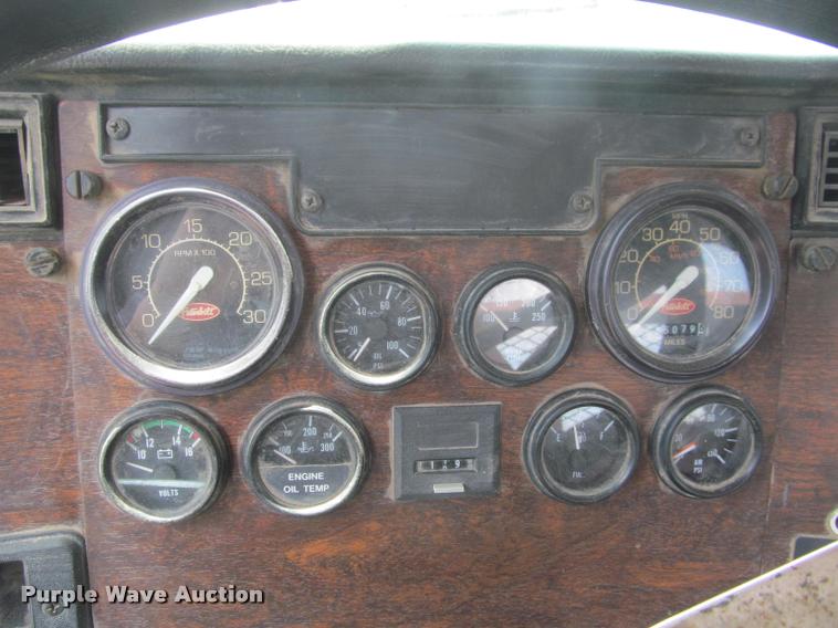 image for item DA1003 1994 Peterbilt 378 dump truck