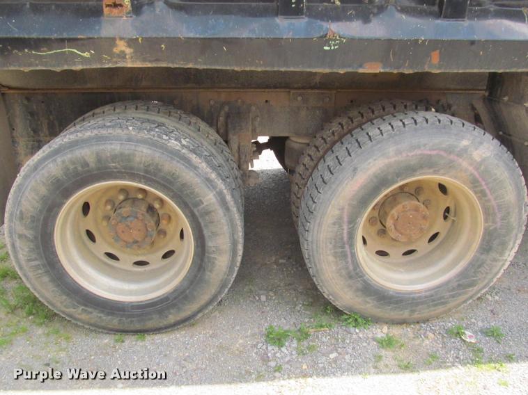 image for item DA1003 1994 Peterbilt 378 dump truck