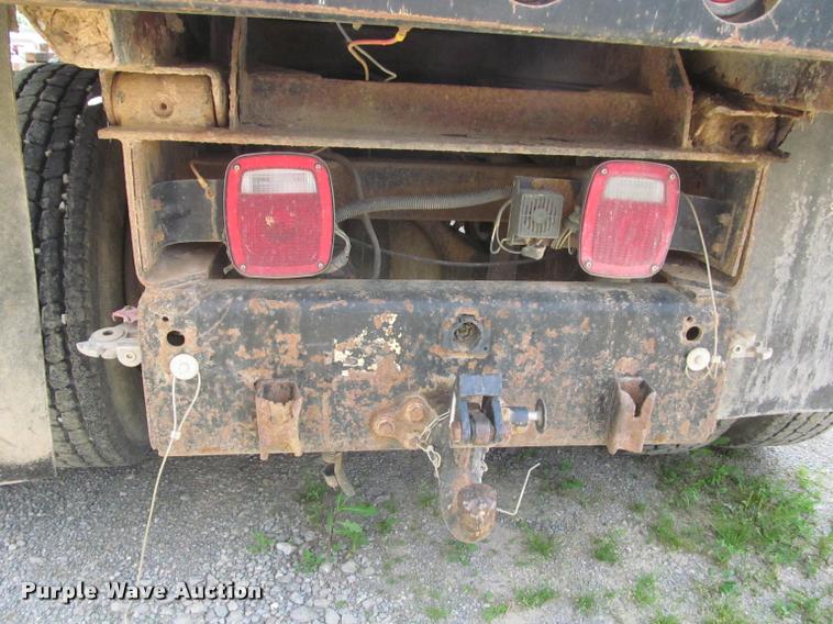 image for item DA1003 1994 Peterbilt 378 dump truck