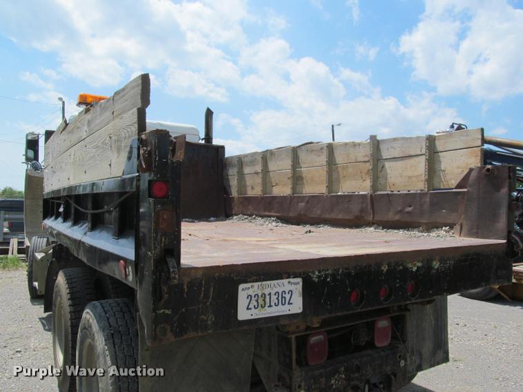 image for item DA1003 1994 Peterbilt 378 dump truck