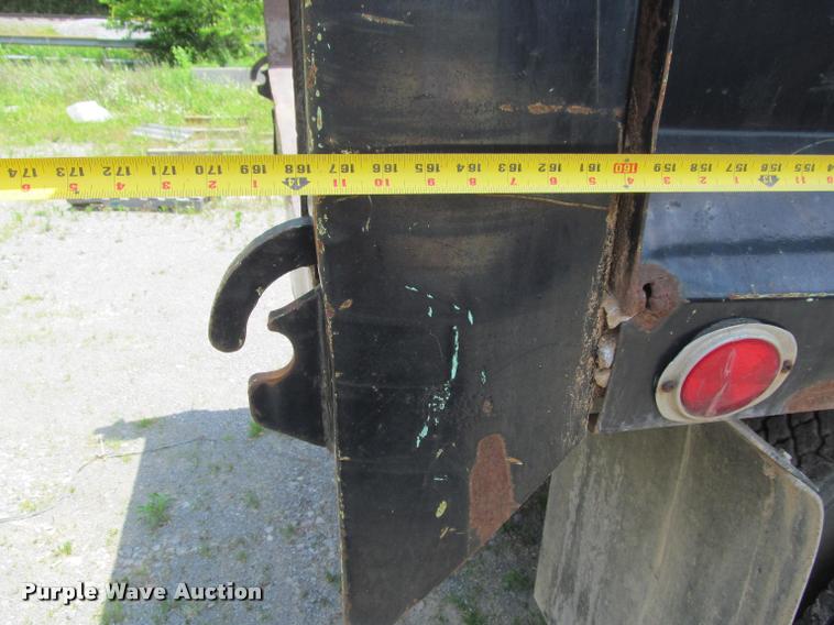 image for item DA1003 1994 Peterbilt 378 dump truck