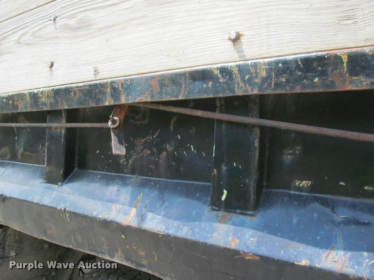 image for item DA1003 1994 Peterbilt 378 dump truck