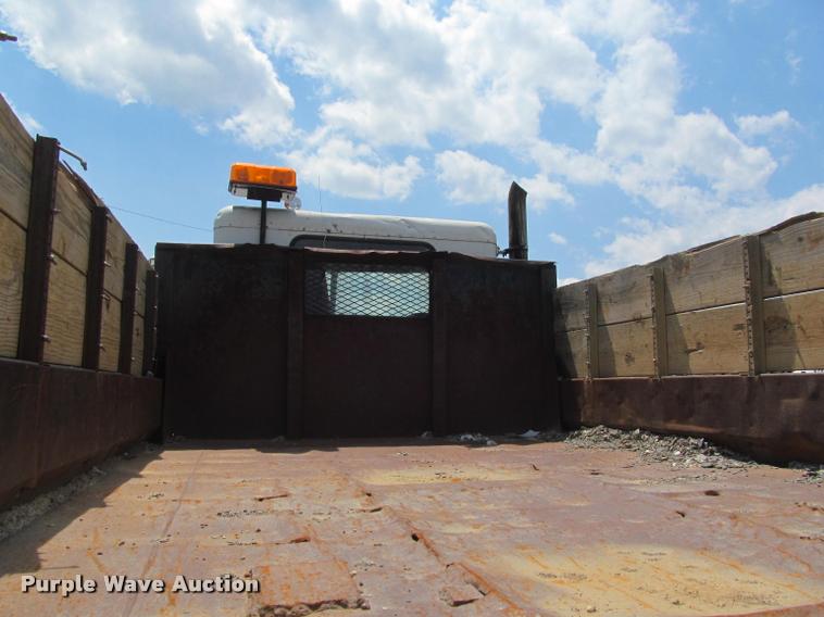 image for item DA1003 1994 Peterbilt 378 dump truck