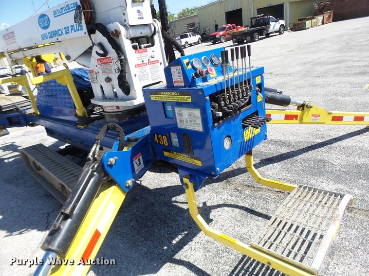 image for item DA3482 2008 Skylift Mini-Derrick 33 derrick digger