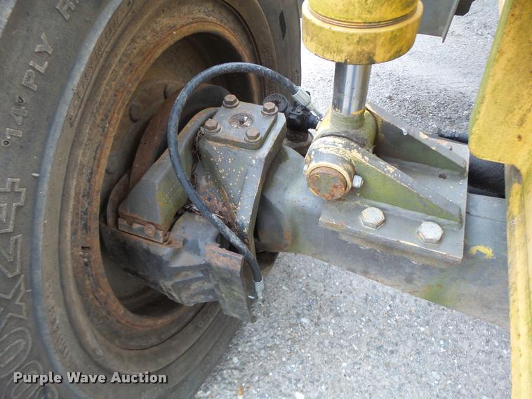 image for item DA3488 1994 Gehl 882 telehandler