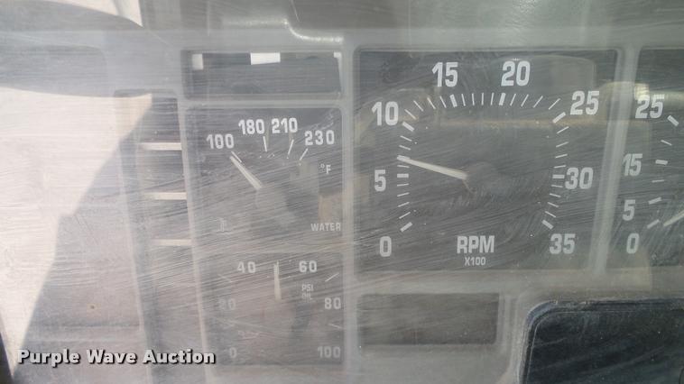 image for item DA6163 1994 International 8100 dump truck