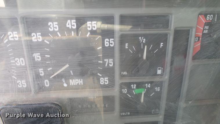 image for item DA6163 1994 International 8100 dump truck