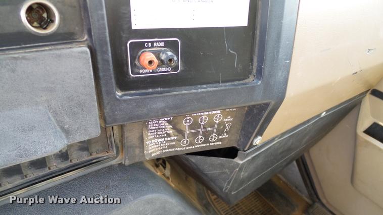 image for item DA6163 1994 International 8100 dump truck