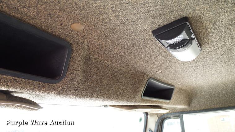 image for item DA6163 1994 International 8100 dump truck