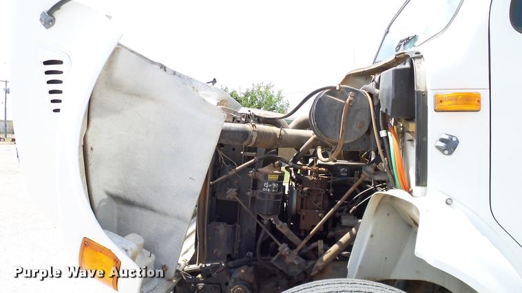 image for item DA6163 1994 International 8100 dump truck