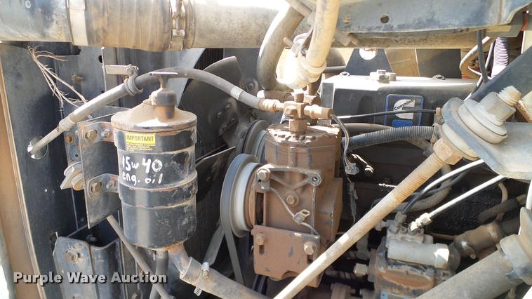 image for item DA6163 1994 International 8100 dump truck