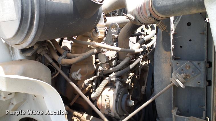 image for item DA6163 1994 International 8100 dump truck