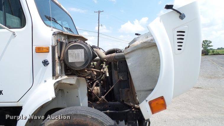 image for item DA6163 1994 International 8100 dump truck