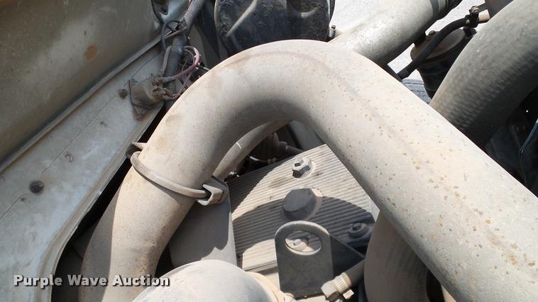 image for item DA6163 1994 International 8100 dump truck