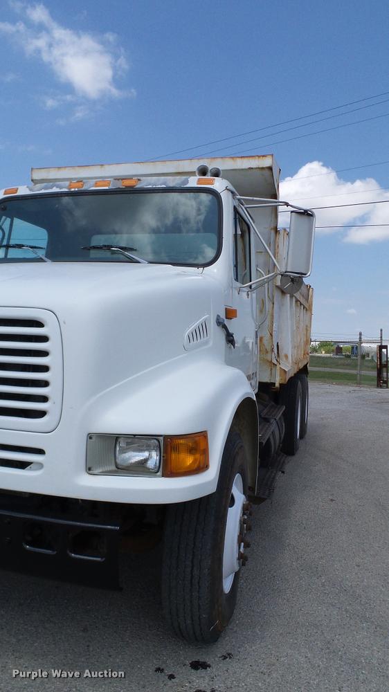 image for item DA6163 1994 International 8100 dump truck
