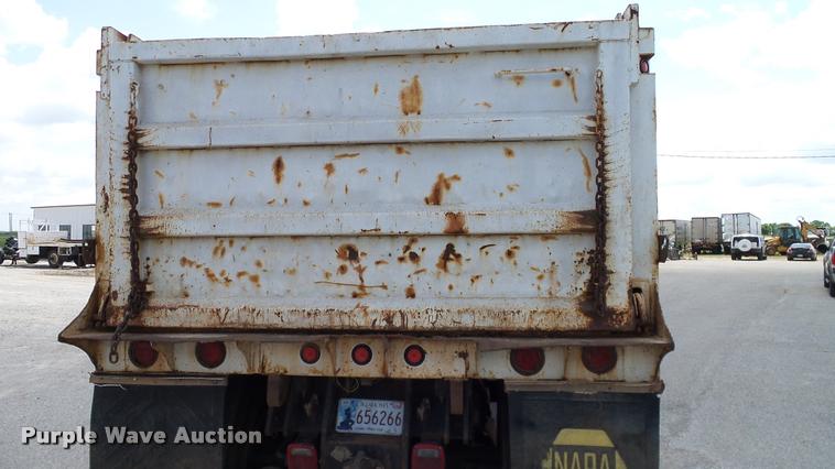 image for item DA6163 1994 International 8100 dump truck