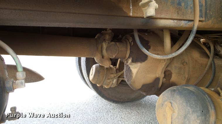 image for item DA6163 1994 International 8100 dump truck