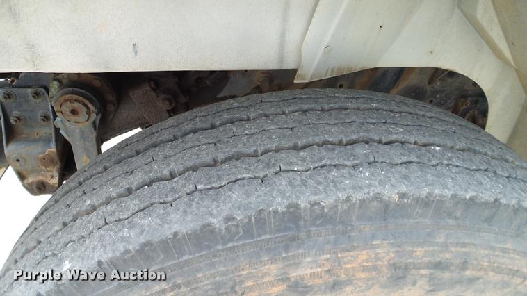 image for item DA6163 1994 International 8100 dump truck