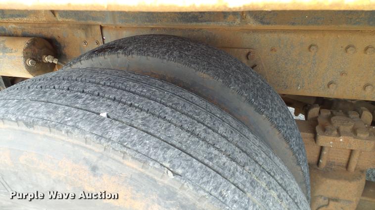 image for item DA6163 1994 International 8100 dump truck