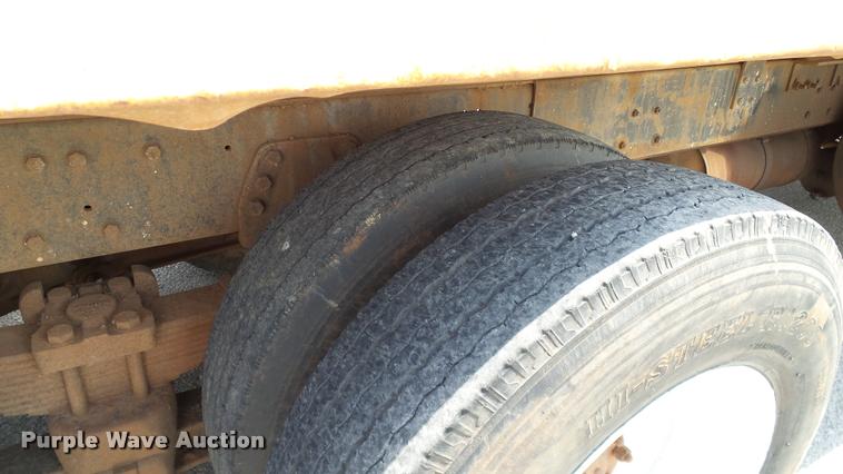 image for item DA6163 1994 International 8100 dump truck