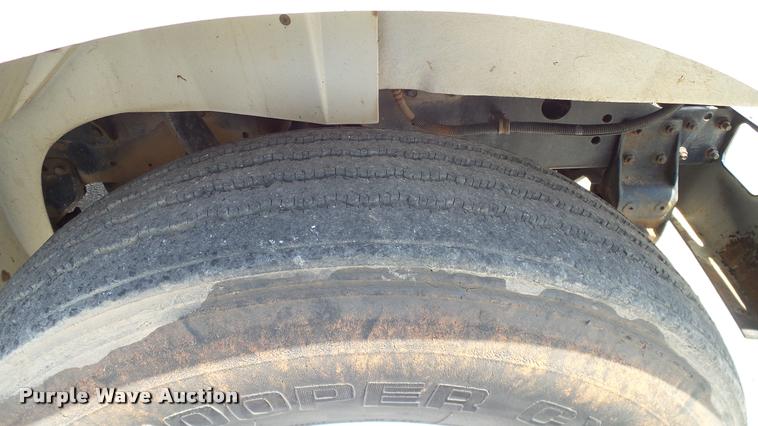 image for item DA6163 1994 International 8100 dump truck