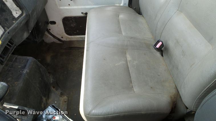 image for item DA6164 2002 International F4900 dump truck