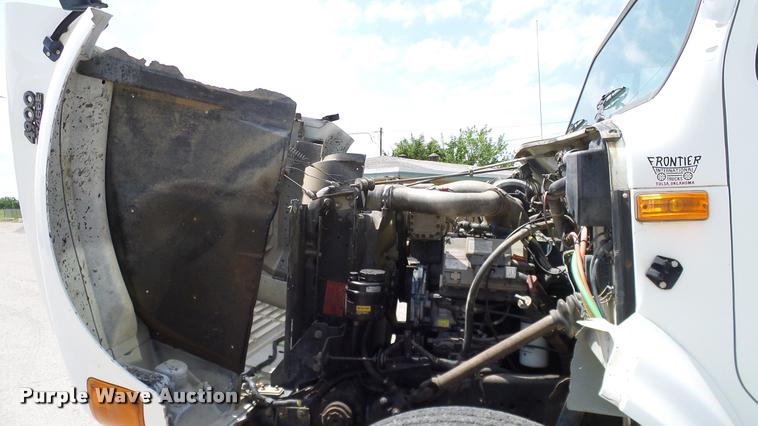 image for item DA6164 2002 International F4900 dump truck