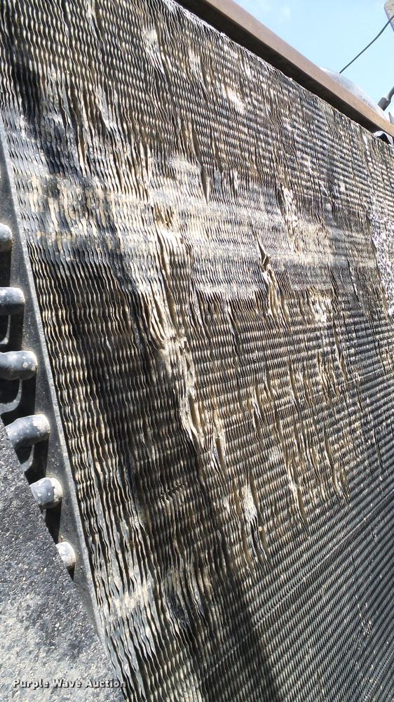 image for item DA6164 2002 International F4900 dump truck