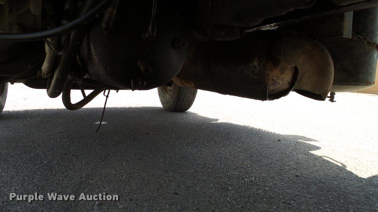 image for item DA6164 2002 International F4900 dump truck