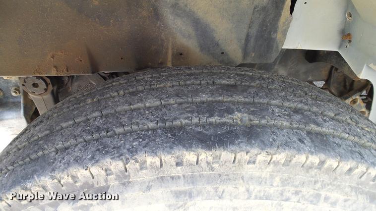 image for item DA6164 2002 International F4900 dump truck