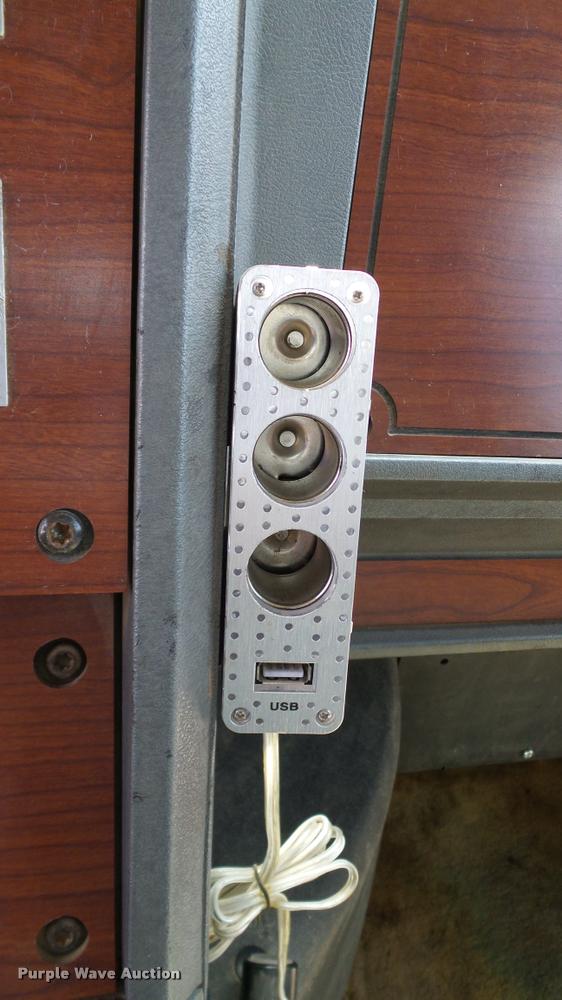 image for item DA6165 1997 Mack CH613 dump truck