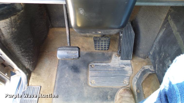 image for item DA6165 1997 Mack CH613 dump truck