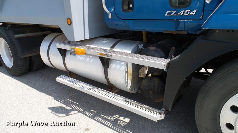 image for item DA6165 1997 Mack CH613 dump truck