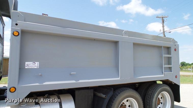 image for item DA6165 1997 Mack CH613 dump truck