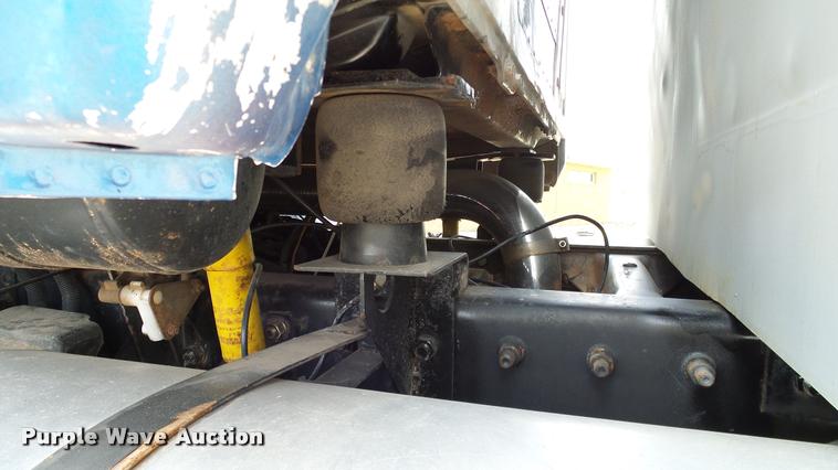 image for item DA6165 1997 Mack CH613 dump truck