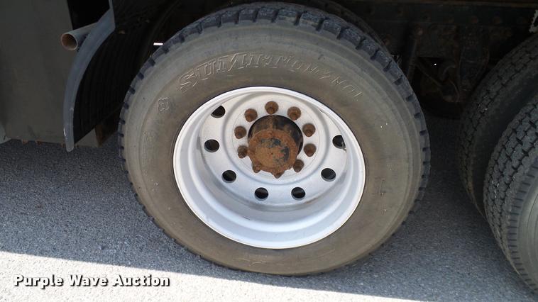 image for item DA6165 1997 Mack CH613 dump truck