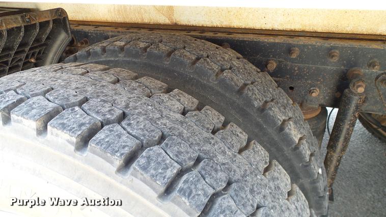 image for item DA6165 1997 Mack CH613 dump truck