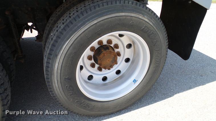 image for item DA6165 1997 Mack CH613 dump truck