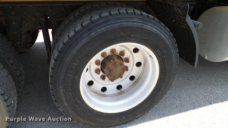 image for item DA6165 1997 Mack CH613 dump truck