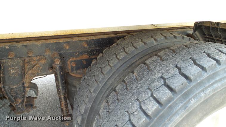 image for item DA6165 1997 Mack CH613 dump truck