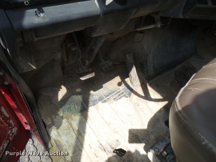 image for item DA6250 1987 Freightliner FLC112 tank truck