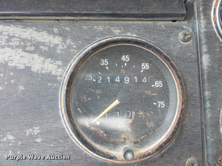 image for item DA6250 1987 Freightliner FLC112 tank truck