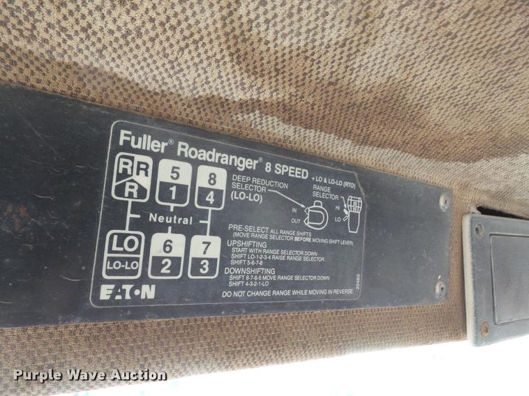 image for item DA6250 1987 Freightliner FLC112 tank truck