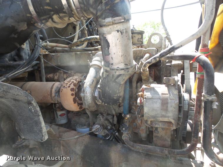 image for item DA6250 1987 Freightliner FLC112 tank truck