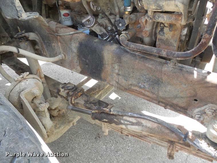 image for item DA6250 1987 Freightliner FLC112 tank truck