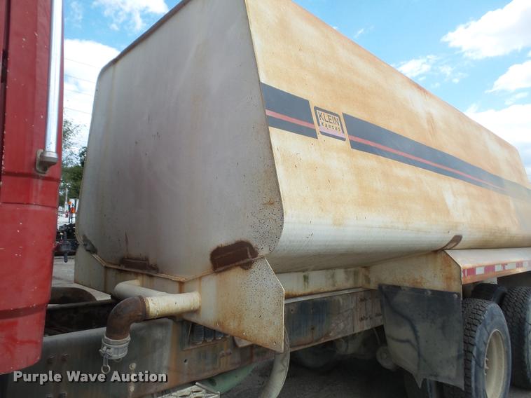 image for item DA6250 1987 Freightliner FLC112 tank truck