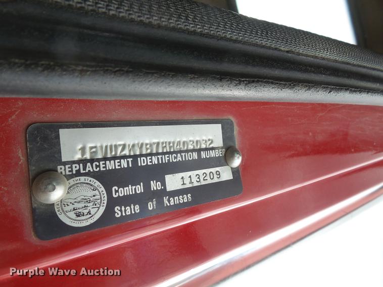 image for item DA6250 1987 Freightliner FLC112 tank truck