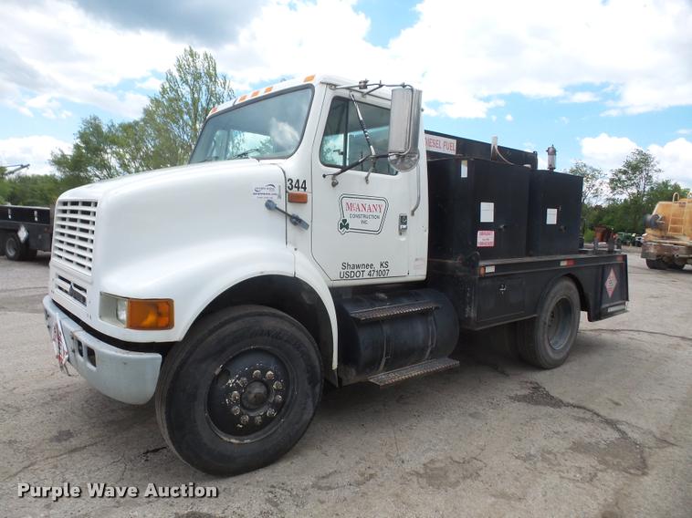 image for item DA6254 1999 International 8100 service truck